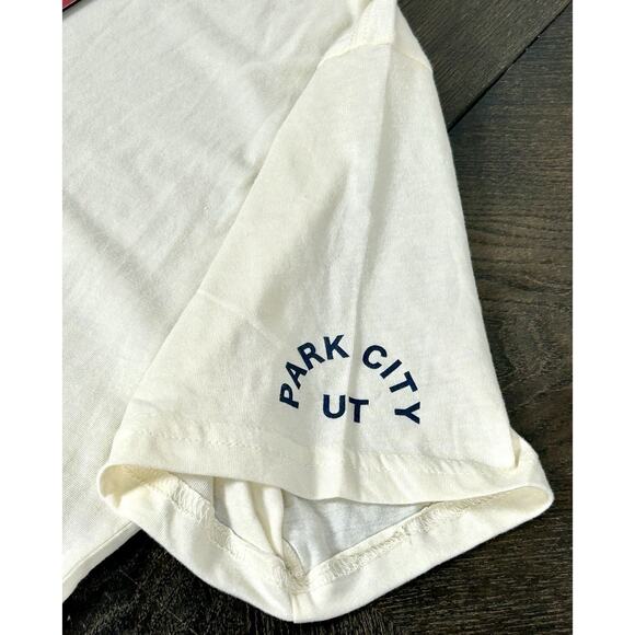 Cotopaxi City Llama Organic Cream T-Shirt Seattle Graphic Print Size Large NWT - Picture 9 of 13
